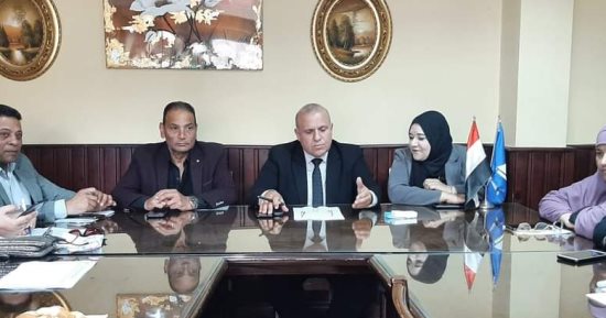 وكيل "تعليم دميـاط" يتابع امتحانات النقل للتعليم العام والفنى