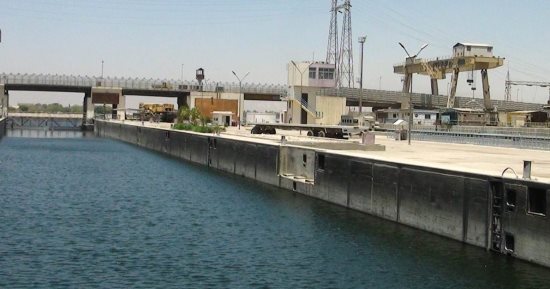 قناطر إسنا.. تاريخ كبير فى خدمة الملاحة والرى والمراكب السياحية منذ 119 سنة