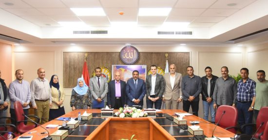 محافظ مطروح: إزالة كل المعوقات أمام المستثمرين