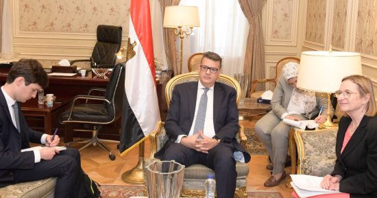 طارق رضوان لسفيرة فرنسا: الحوار الوطنى أداة هامة لتعزيز حقوق الإنسان