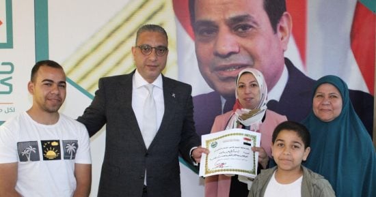 محافظ الفيوم يكرم الأمهات المثاليات بالمحافظة