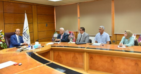 القوى العاملة تبحث مع جامعة أسيوط استخدام إمكاناتها فى قياس مستوى مهارة الشباب