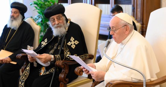البابا تواضروس يختتم لقاءاته مع بابا الفاتيكان اليوم ويلتقى أقباط روما غدا