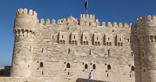 قلعة قايتباى.. أهم الحصون الدفاعية بالبحر المتوسط.. بناها السلطان المملوكى الأشرف أبو النصر.. وتتصدر البرنامج السياحى بالإسكندرية.. والرى تنفذ مشروعا كبيرا لحمايتها من عوامل النحر وتأثير التغيرات المناخية.. صور