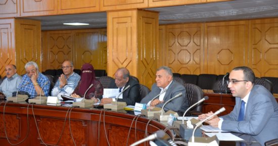 نائب محافظ الإسماعيلية يتابع منظومة التقنين والتصالح وتراخيص المحال.. تفاصيل