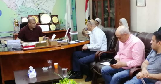 تنفيذ مشروعات تدعيم شبكات الصرف الصحى بحياة كريمة بالفيوم بنسبة 95%