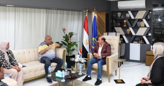 محافظ أسوان يطلع على مشروعات الصرف بـ 79 قرية لحياة كريمة