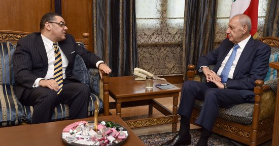 رئيس برلمان لبنان يلتقى السفير المصرى ببيروت ويستعرضان العلاقات بين البلدين