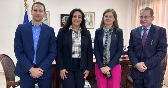 نائب وزير السياحة تبحث مع سفيرة نيوزيلندا سبل تعزيز التعاون المشترك
