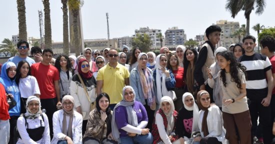 إقبال كبير على ساحة الشهداء من أبناء بورسعيد والمحافظات الأخرى.. صور