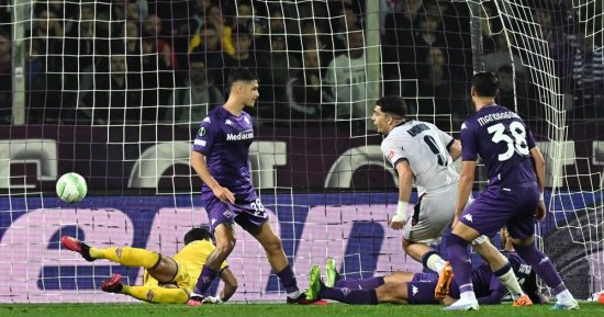 بازل يهزم فيورنتينا 2-1 فى نصف نهائي دوري المؤتمر الأوروبي