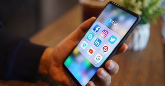 نتفليكس تخطط لخفض الإنفاق بمقدار 300 مليون دولار هذا العام