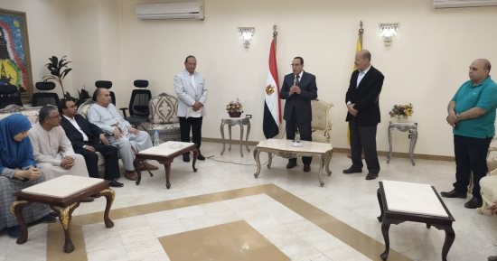 محافظ شمال سيناء يشهد القرعة العلنية على تأشيرات الحج الإضافية 