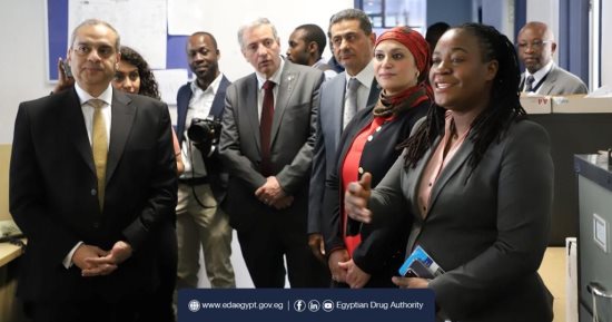 رئيس هيئة الدواء يزور زيمبابوى ويعقد عددا من اللقاءات والمباحثات