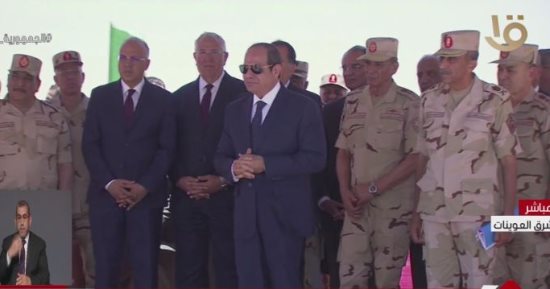 الرئيس السيسي يتابع حصاد محصول القمح ويتفقد المزروعات بشرق العوينات