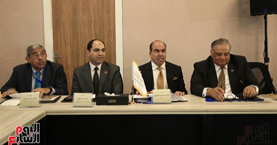 أولى الجلسات النقاشية للحوار الوطنى بالمحور السياسى