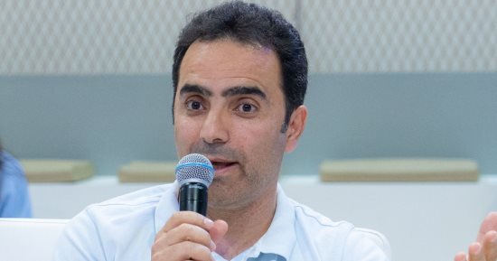 ما أثر تطوير مهارات القراءة لدى الأطفال منذ سن مبكرة؟ كُتاب يجيبون
