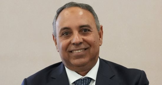 42 حزبا تسلم المنسق العام للحوار الوطنى مشروع قانون لانتخابات مجلس النواب