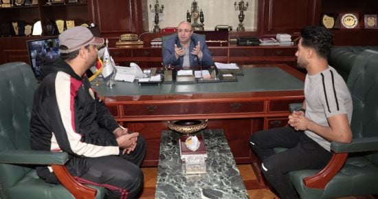 محافظ بني سويف يستقبل عدداً من متضرري حريق المعرض التجاري الخاص