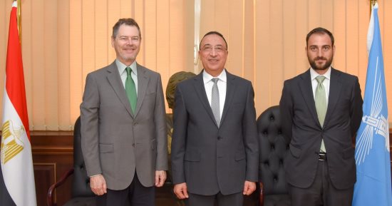 محافظ الإسكندرية يستقبل بمكتبه سفير إسبانيا لبحث التعاون