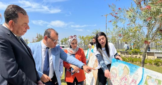 طلاب هندسة المنصورة الجديدة ينفذون تصميمات بيئية لخدمة المدينة.. صور