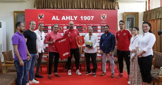 الأهلي يوجه الشكر للمدير الفنى لقطاع الناشئين.. والبديل مصرى