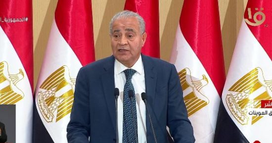 وزير التموين من شرق العوينات: احتياطى الدولة من القمح يكفى لـ 5 أشهر