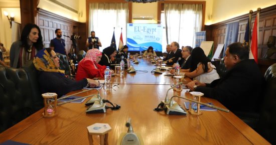 بالتعاون مع الاتحاد الأوروبى.. "غرفة الإسكندرية" تستكمل فعاليات ورشة التوعية بالمياه.. بيرجر: ندعم القطاع الخاص للاستثمار فى المياه.. أحمد الوكيل: نحتاج للشراكة بين القطاعين الخاص والعام لمواجهة مشكلة المياه