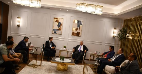 محافظ جنوب سيناء يبحث سبل دعم مشروع "جرين شرم" مع ممثل برنامج الأمم المتحدة
