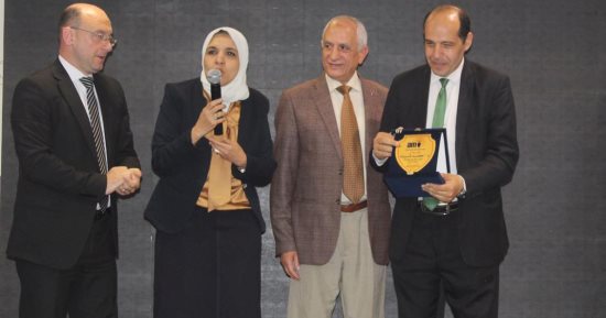 معهد الإسكندرية للإعلام يكرم الزميل محمد ثروت 