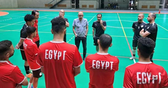 جهاد عرفة يقود منتخب الصالات بعد توليه المسئولية استعدادا لكأس العرب