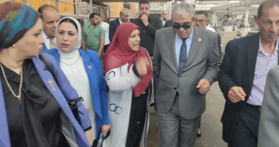 "قوى النواب" تتفقد مصنع الغزل والنسيج بدمياط.. وتطلب تقريرا عن معوقات التطوير
