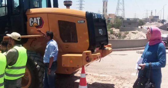 حملات مكبرة لإزالة 15 حالة تعدٍ بالطريق الصحراوى على أملاك الدولة فى العامرية