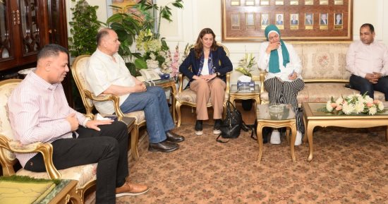 محافظ أسيوط يلتقى وفد منظمة العمل الدولية لمناقشة سبل تنفيذ ودعم برنامج فرصة