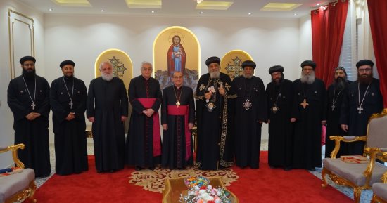  البابا تواضروس يستقبل رئيس أساقفة ميلانو بمقر المطرانية 