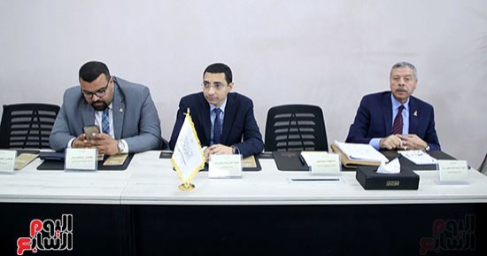 انطلاق الجلسة النقاشية الأولى للجنة السياحة لبحث صياغة الخريطة السياحية