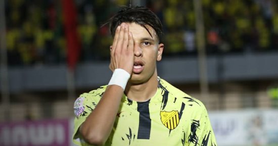 بيراميدز وفيوتشر يتنافسان على ضم الرياحى من المغربى الفاسى