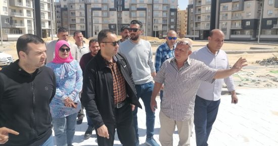 رئيس جهاز دمياط الجديدة يتابع معدلات تنفيذ مشروعات الإسكان وضبط محاور الطرق