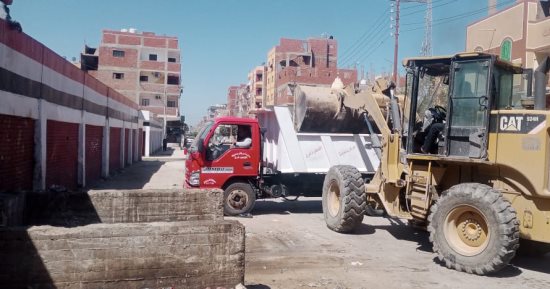 محافظ الإسماعيلية يُوجِّه الوحدات المحلية برفع القمامة والمخلفات أولًا بأول