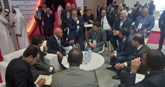 وزير النقل يبحث إنشاء مصنعين لعربات السكك الحديدية والمترو والقطار الكهربائى