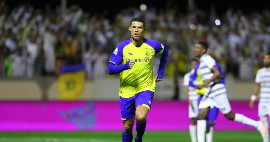 الدوري السعودي.. هل يفك رونالدو "النحس" أمام الشباب اليوم؟ 
