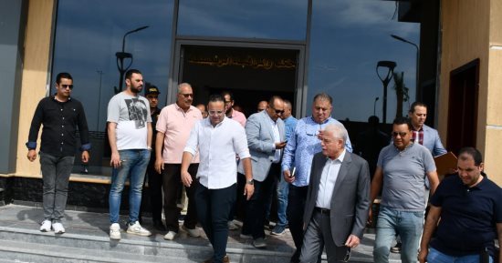 فودة يتابع العمل بالقرية التراثية بمنطقة الهجن وآخر مستجدات مبنى الرصد الأمنى