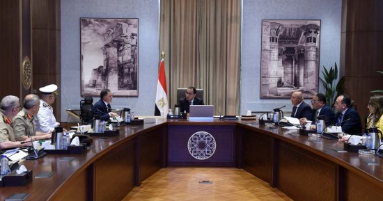 رئيس الوزراء يتابع مستجدات منظومة النقل الذكي على الطرق السريعة