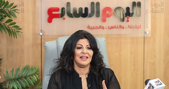 هالة صدقي لـ عادل إمام فى يوم ميلاده: ربنا يسعدك زى ما أسعدتنا.. فيديو