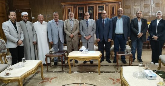 محافظ شمال سيناء يستقبل وفدا من جامعة الأزهر