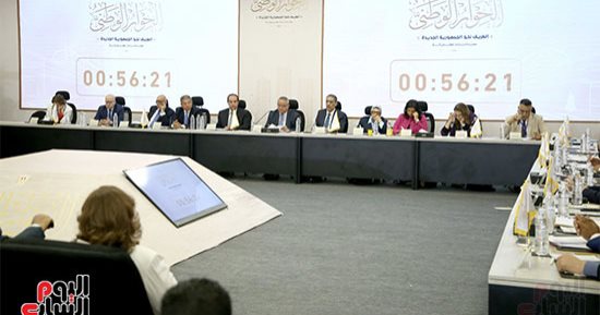 إنقاذ الهوية الوطنية.. لجنة الثقافة بالحوار الوطنى تعقد أولى جلساتها.. محمود حميدة: اللغة العربية تعانى كثيرًا..  الشوباشى: الهوية الوطنية أساس الانتصار على المؤامرات.. واقتراحات بإنشاء هيئة عُليا للحفاظ عليها