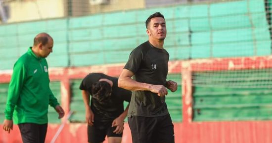 إلياس الجلاصي ينتظم فى المران الجماعى للمصرى بعد تعافيه من الإصابة 