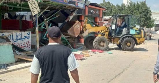 إزالة إشغالات وتعديات وغلق منشآت مخالفة بالإسماعيلية ضمن الموجة 21