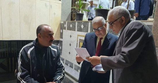 "تعليم المنوفية" توزيع أوراق أسئلة امتحانات الشهادة الإعدادية على اللجان