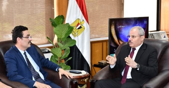 رئيس جامعة القناة يستقبل مساعد وزير التعليم العالي للتحول الرقمى.. التفاصيل